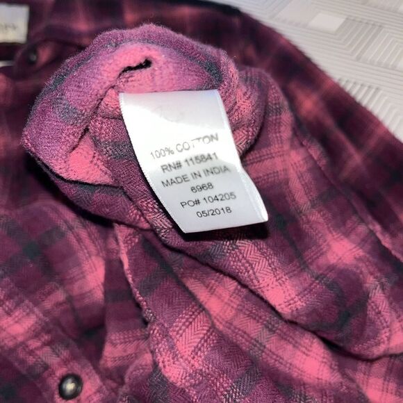 Legendary Whitetails Shirt Wmns Med Flannel Button Down Plaid Faux Lace Western - Picture 7 of 10